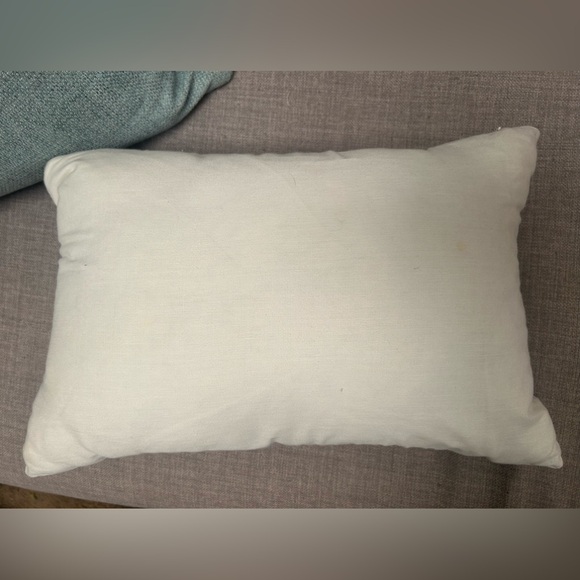 Joie De Vivre Embroidered Accent Lumbar Pillow Knife Edge
#0916241 - Picture 5 of 6